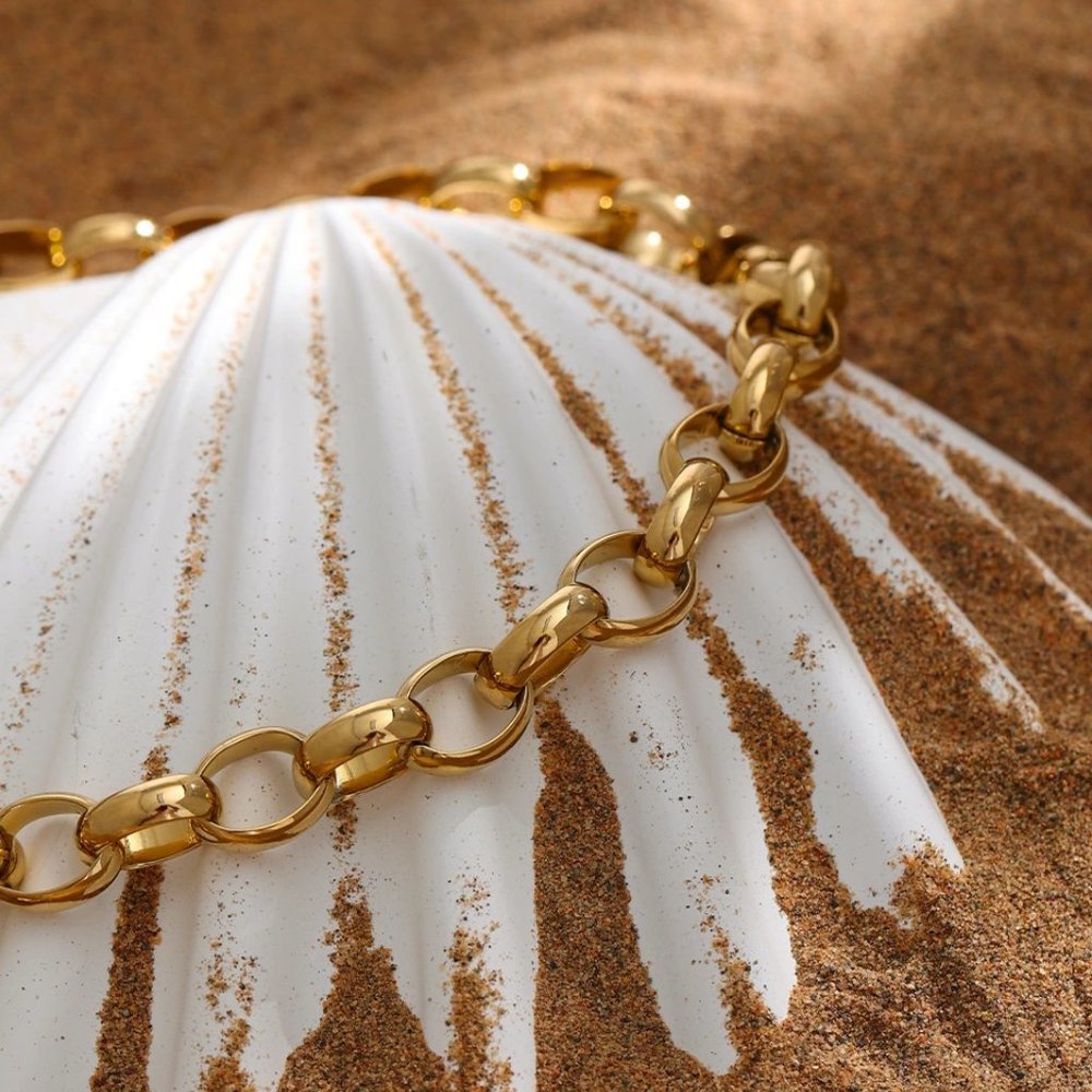 New 18K Gold Plated Oval Link Chain Necklace - Picture 6 of 8
